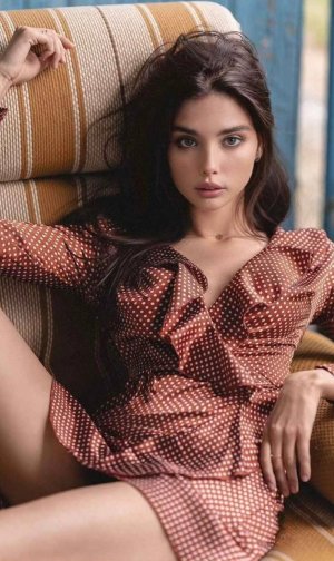 EMY_GIRL
